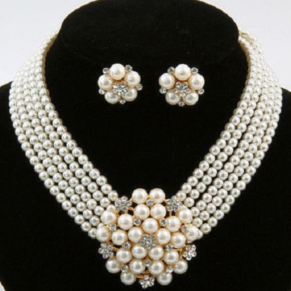 Audrey Hepburn Costume Accessories & Jewelry Set - Picture 3 of 8